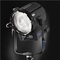 

ARRI True Blue ST-2 2000W Studio Fresnel Light, Stand Mount (120-240VAC), Black