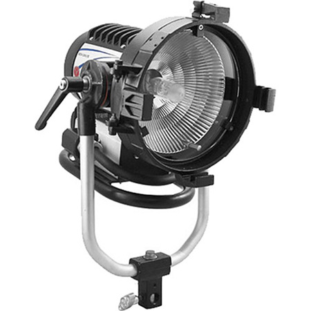 Mole-Richardson 800W Daylight and 1000W Tungsten Variable Focus Par 7681