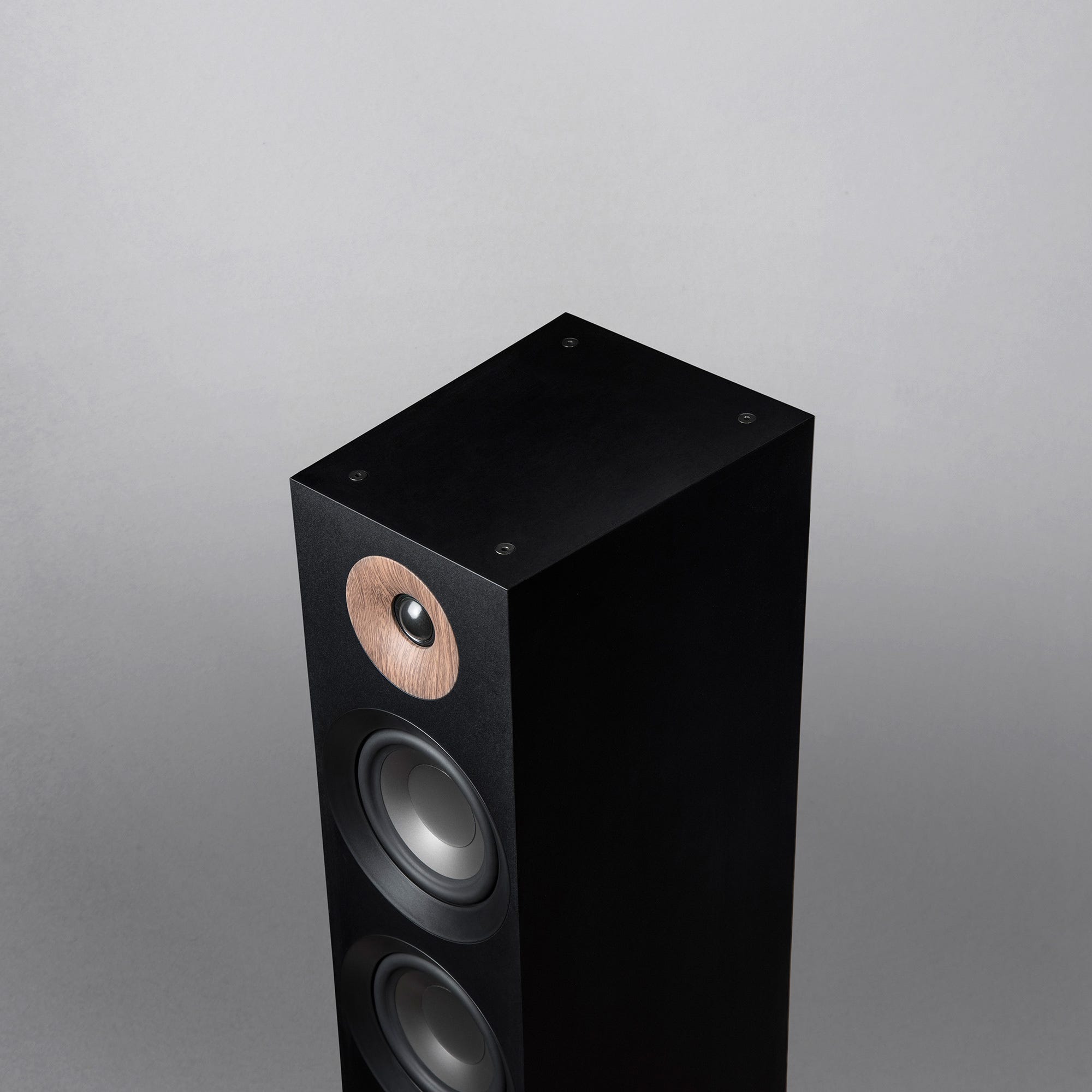 jamo s 809 tower speaker